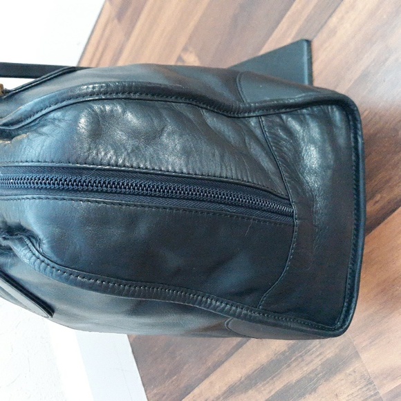 Loewe Amazona Black Leather Handbag - Picture 5 of 16